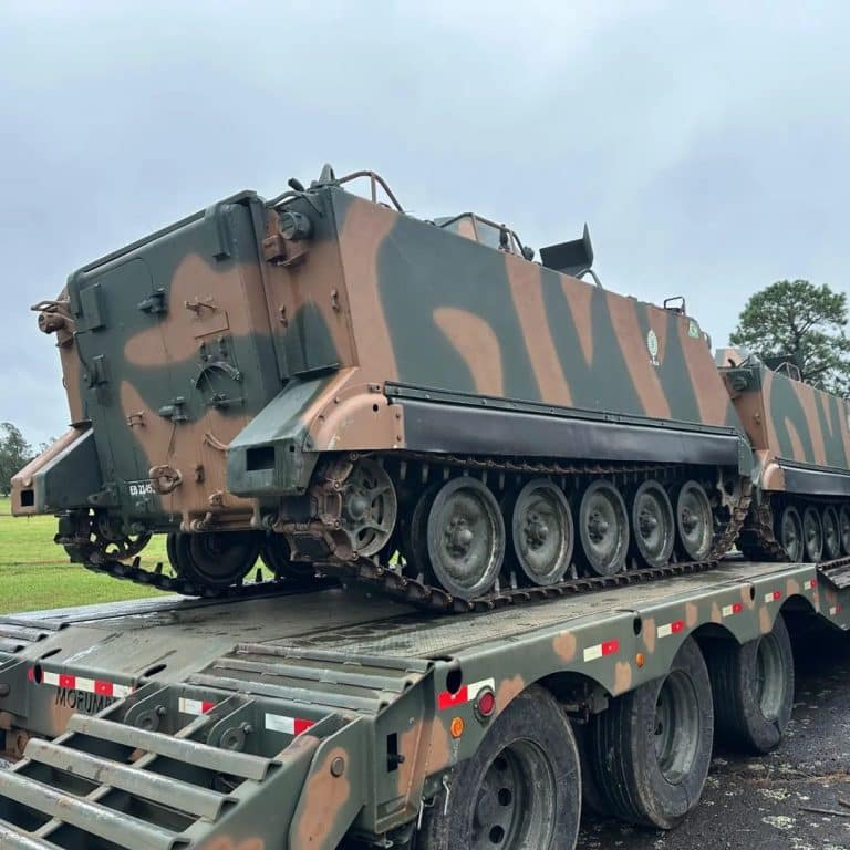 PELOTÃO DE TRANSPORTE ESPECIALIZADO DO EXÉRCITO BRASILEIRO REALIZA OPERAÇÃO CRUCIAL EM APOIO À 6ª DIVISÃO DE EXÉRCITO