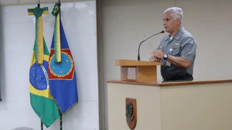 Estagiários do Curso de Estado-Maior Conjunto Apresentam Trabalhos no Exercício “CEMC no AZUVER”
