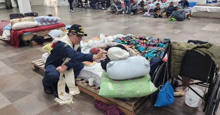 A FÉ NA OPERAÇÃO TAQUARI 2: ASSISTÊNCIA RELIGIOSA LEVA CONFORTO E ESPERANÇA AOS AFETADOS PELAS ENCHENTES NO RIO GRANDE DO SUL