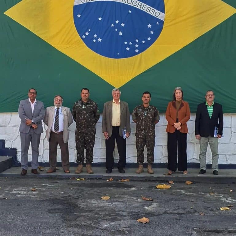 VISITA DO PRESIDENTE DA ADESG NACIONAL AO 21º GAC FORTALECE LAÇOS ENTRE INSTITUIÇÕES MILITARES