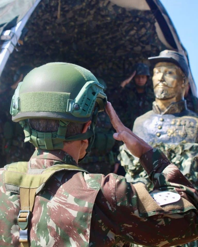 ACADEMIA MILITAR DAS AGULHAS NEGRAS CELEBRA DIA DA INFANTARIA COM EVENTOS ESPECIAIS