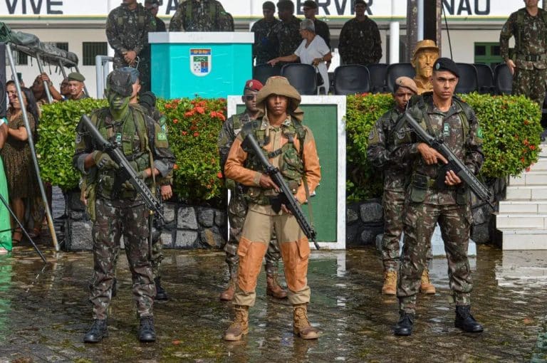 BATALHÃO HERMES ERNESTO DA FONSECA CELEBRA DIA DA INFANTARIA COM ENTREGA DE BOINAS E COMPETIÇÕES MILITARES