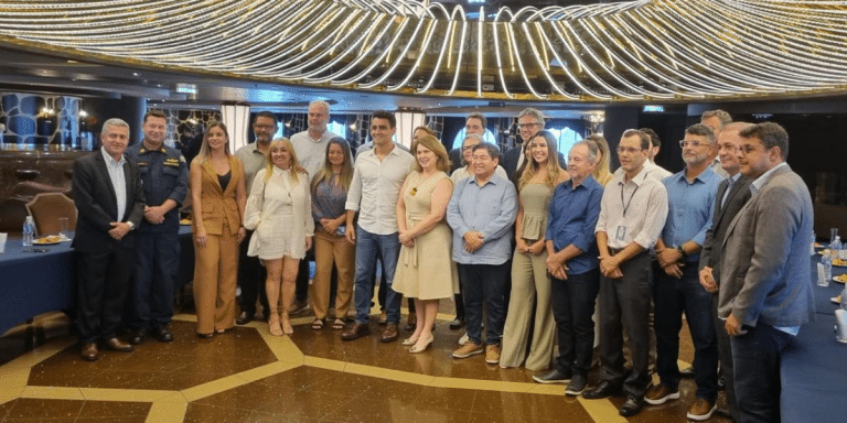 CAPITANIA DOS PORTOS DE ALAGOAS MARCA PRESENÇA NO ENCERRAMENTO DA TEMPORADA DE CRUZEIROS EM MACEIÓ