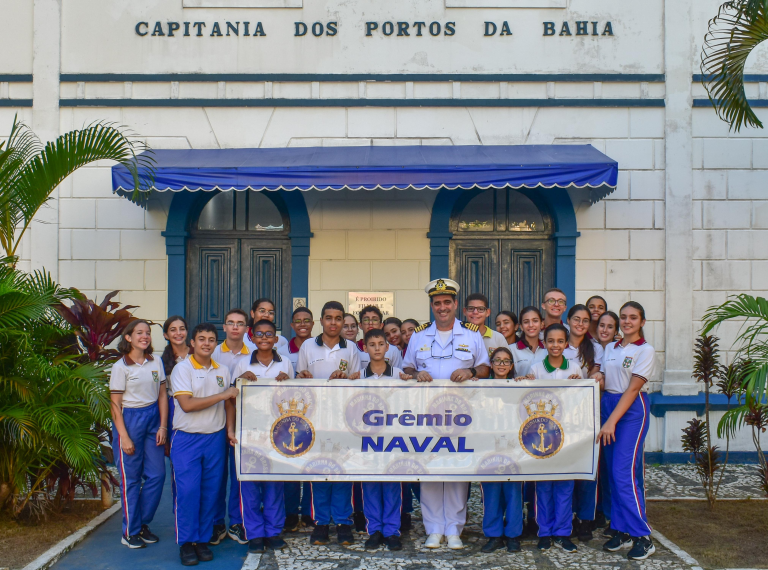 CAPITANIA DOS PORTOS DA BAHIA ABRE SUAS PORTAS AOS ALUNOS DO COLÉGIO MILITAR DE SALVADOR