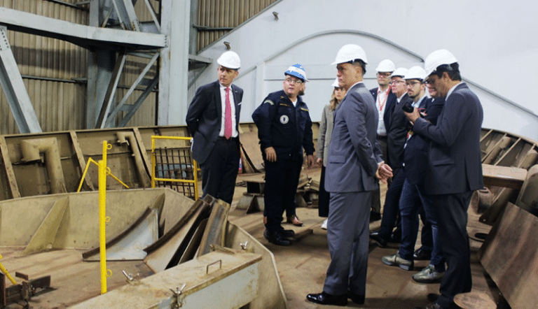 DELEGAÇÃO AUSTRIACA VISITA ARSENAL DE MARINHA DO RIO DE JANEIRO PARA EXPANDIR COOPERAÇÃO EM DEFESA