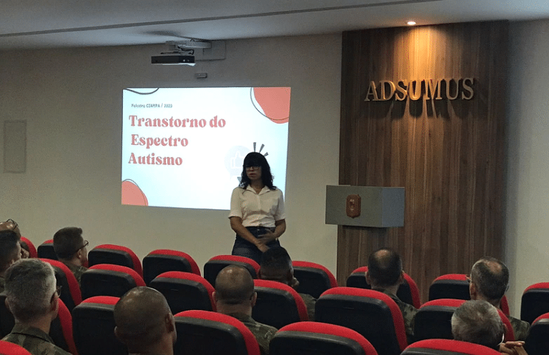 CIAMPA PROMOVE ENCONTRO ESCLARECEDOR SOBRE AUTISMO PARA FAMÍLIAS DA MARINHA