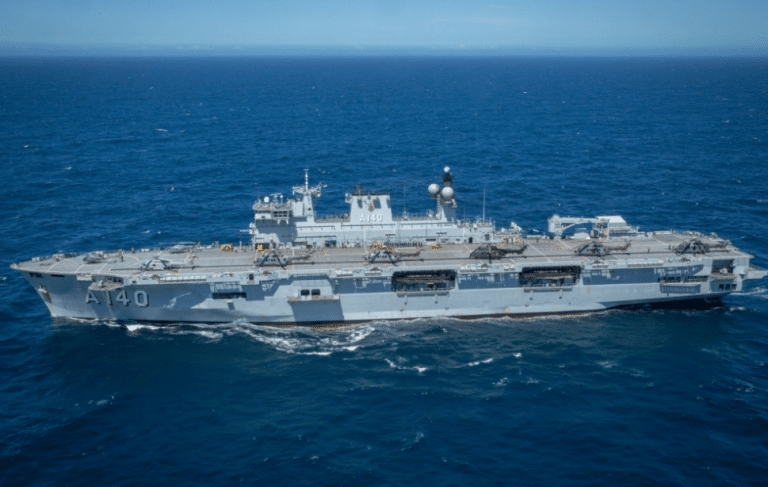MARINHA DO BRASIL ENVIA MAIOR NAVIO DA ESQUADRA PARA APOIO À POPULAÇÃO DO RIO GRANDE DO SUL