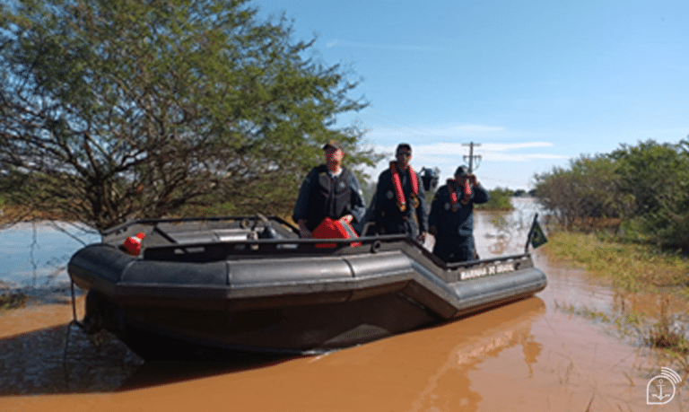 OPERAÇÃO TAQUARI 2: ENTRE DESAFIOS E CRÍTICAS, AS FORÇAS ARMADAS PERMANECEM DEDICADAS EM SALVAR VIDAS NAS ENCHENTES DO RIO GRANDE DO SUL
