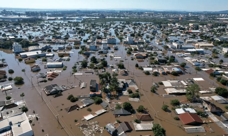FORÇAS ARMADAS BRASILEIRAS AMPLIAM APOIO NO RIO GRANDE DO SUL COM SAÚDE E ASSISTÊNCIA ESPIRITUAL