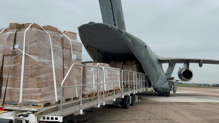 EMBRAER E FAB: UNIÃO DE FORÇAS PARA AJUDAR VÍTIMAS DAS ENCHENTES NO RIO GRANDE DO SUL