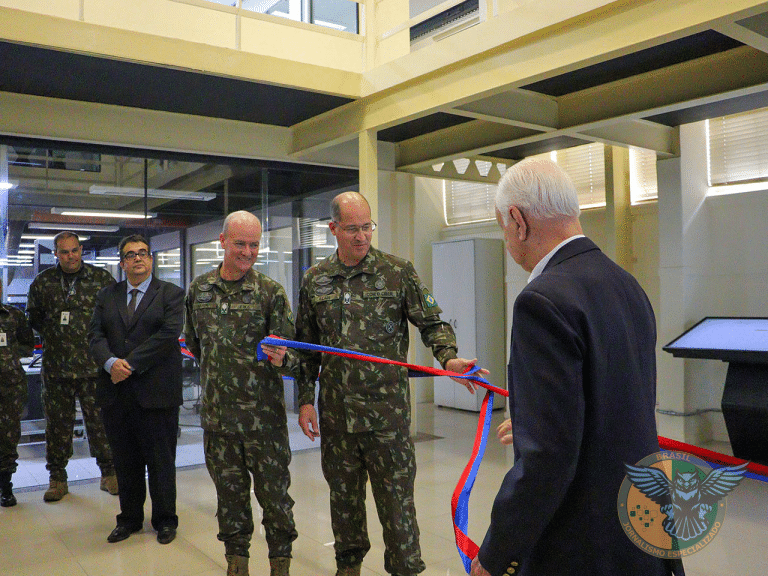 IME INAUGURA NOVOS LABORATÓRIOS DE CIBERNÉTICA, IA E ENGENHARIA NUCLEAR