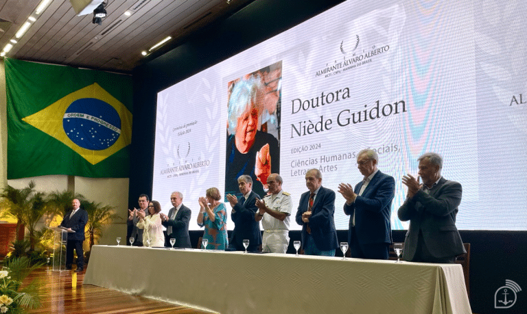 NIÈDE GUIDON RECEBE O PRÊMIO ALMIRANTE ÁLVARO ALBERTO DE 2024 POR SUAS CONTRIBUIÇÕES À CIÊNCIA