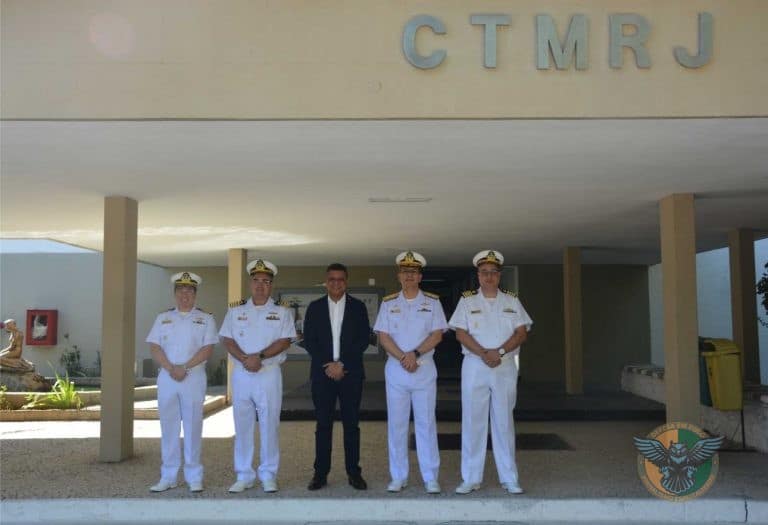 CTMRJ recebe Deputado Flávio Campos Ferreira para apresentar projetos científicos