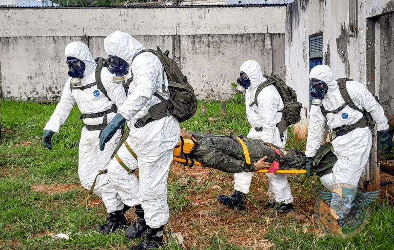 MARINHA DO BRASIL TREINA RESPOSTA A EMERGÊNCIAS NUCLEARES EM SALVADOR