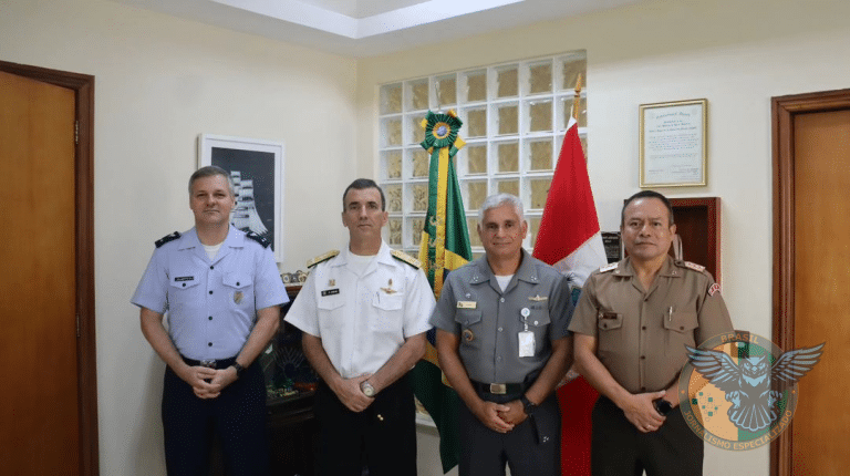 Escola Superior de Guerra recebe delegação da Escola Superior Conjunta do Peru