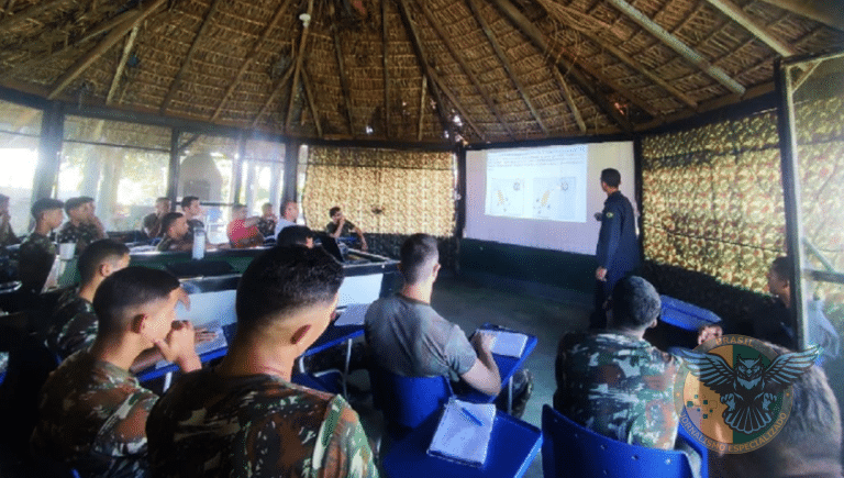 AgCaceres capacita 30 militares do Exército em Guaporé