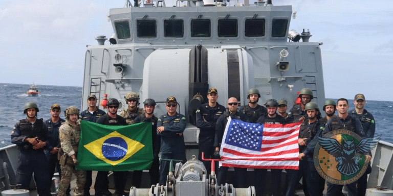 Cooperação Naval: NPa “Macau” e USCGC “James” em Exercício PASSEX