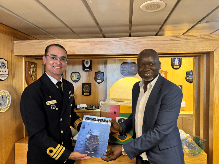Missão Diplomática do NPaOc ‘Apa’ promove Cultura e Cooperação Naval