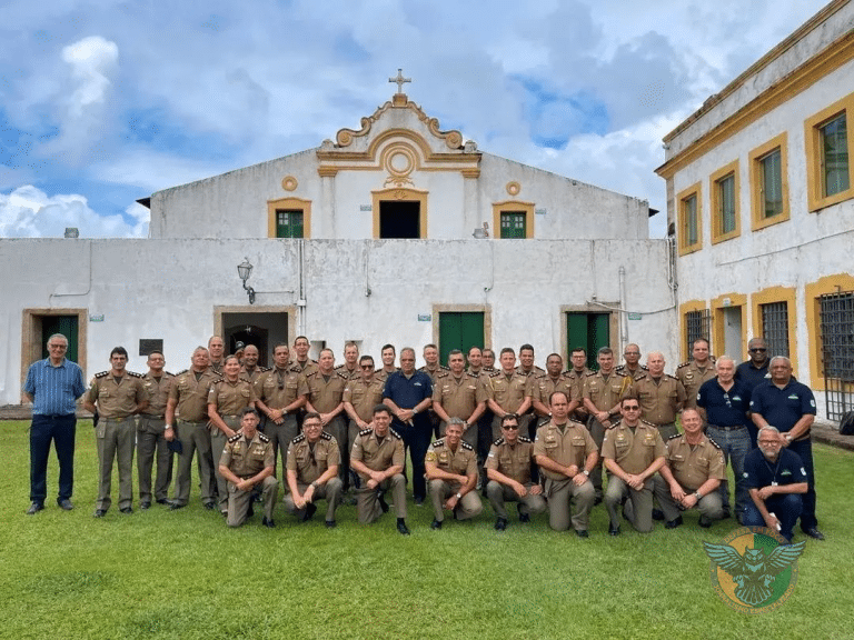 Museu Militar do Forte do Brum recebe oficiais do Curso Superior de Polícia