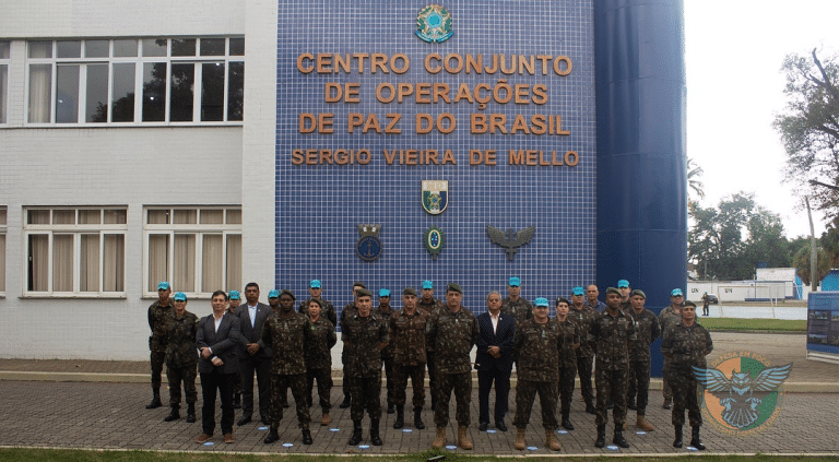 General Valença supervisiona operações e treinamentos no CCOPAB