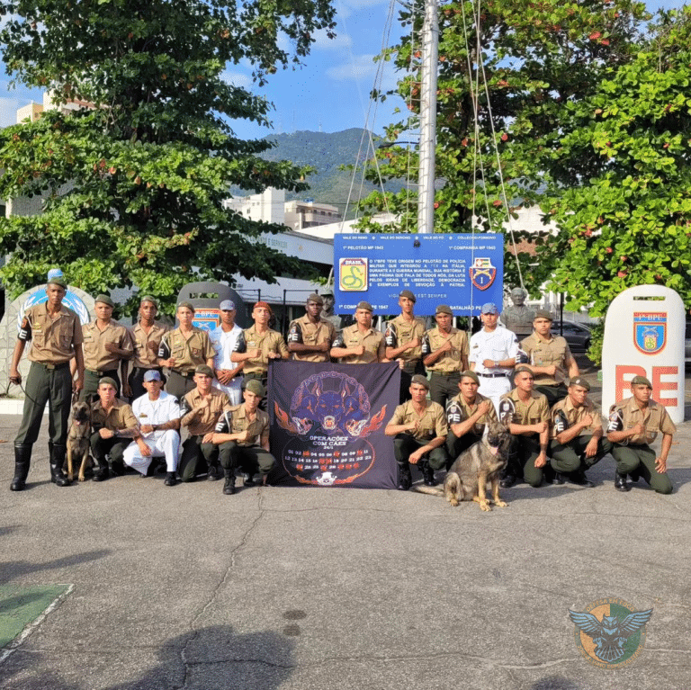 1º Batalhão de Polícia do Exército forma novos Adestradores de Cães de Guerra