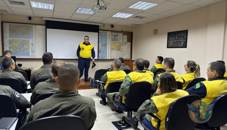 Diretoria de Aeronáutica da Marinha realiza vistoria de segurança no EsqdHS-1