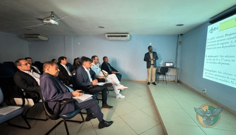 Deputado Federal Dimas Gadelha visita projetos sociais na ARES-SG