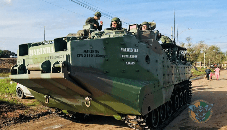 Vice-Almirante José Cláudio acompanha ações de Defesa Civil no Rio Grande do Sul
