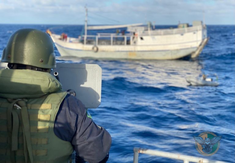 Marinha e Polícia Federal apreendem 1,5 milhão de maços de cigarros
