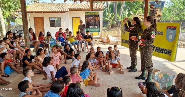 Ação cívico-social do 5° BEC beneficia 100 pessoas