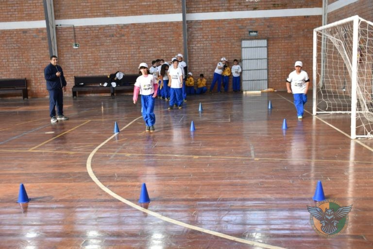 Fuzileiros Navais promovem inclusão com esporte para crianças no RS
