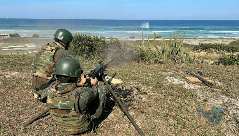 Fuzileiros Navais aprimoram habilidades em estágio de armamento do CIASC