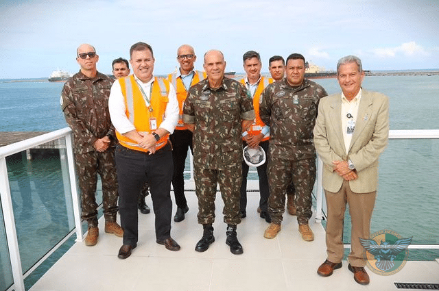 General Maurílio Ribeiro visita o Porto de Suape e destaca importância estratégica