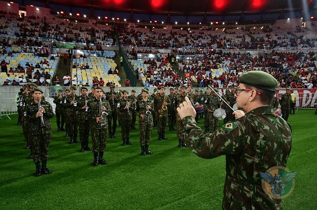Exército Brasileiro celebra 80 anos da FEB com apresentação no Maracanã