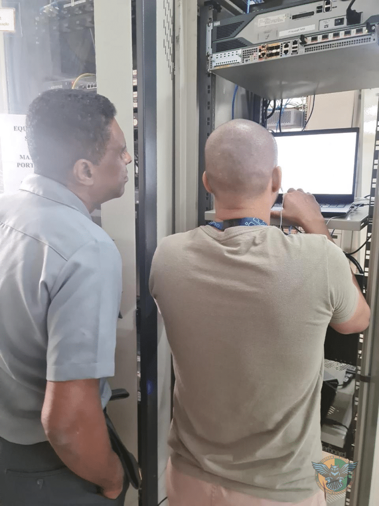 Modernização do SISCOMIS é foco de visita do Ministério da Defesa à ERMRJ