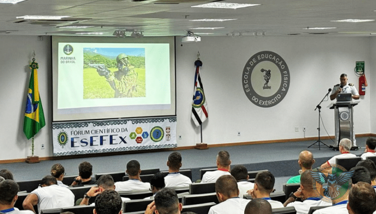 Primeiro-Tenente Taddei é destaque no XI Evento Científico da EsEFEx