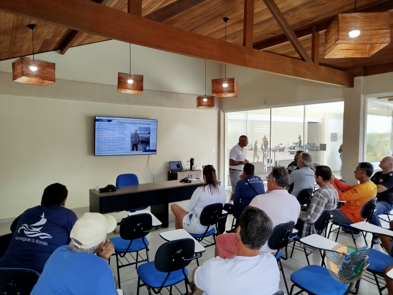 Delegacia da Capitania dos Portos de Cabo Frio promove Segurança da Navegação em Búzios