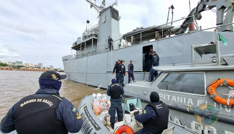 Navio-Patrulha “Benevente” leva 13,55 toneladas de donativos ao Arquipélago de Porto Alegre
