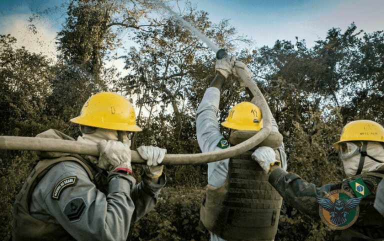 Marinha Intensifica Apoio no Combate aos Incêndios no Pantanal