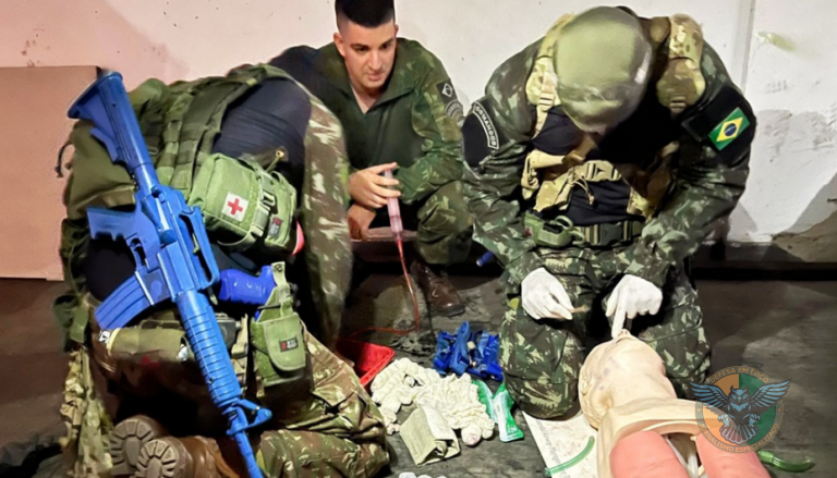Marinha apoia Curso de Forças Especiais do Exército Brasileiro
