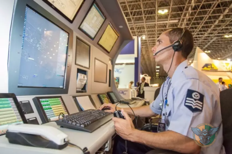 Embraer e DECEA firmam contrato para modernizar tráfego aéreo brasileiro