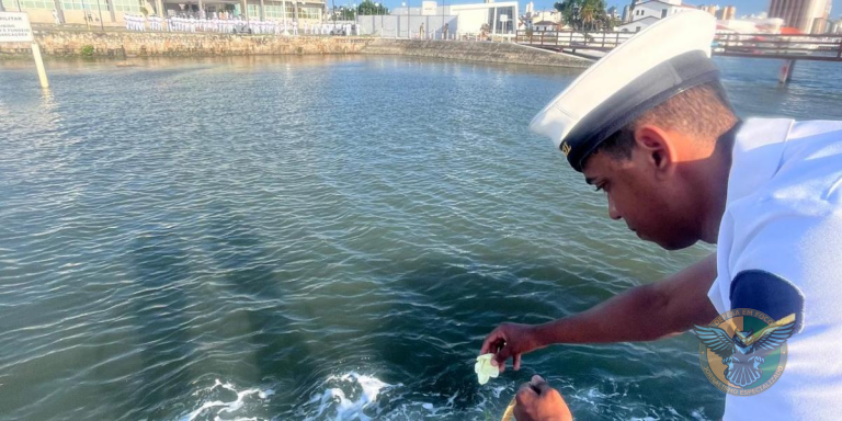 Cerimônia em Natal honra memória dos heróis da Marinha