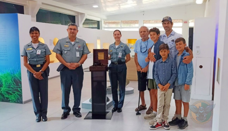 Museu Oceanográfico da Marinha ganha sextante usado na Segunda Guerra Mundial