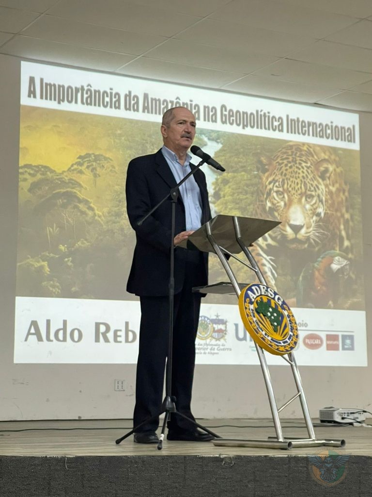 ADESG de Alagoas recebe o ex-Ministro da Defesa Aldo Rebelo para uma palestra sobre a Amazonia