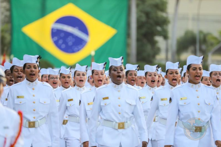 Segunda turma feminina de Fuzileiros Navais inicia curso na Marinha