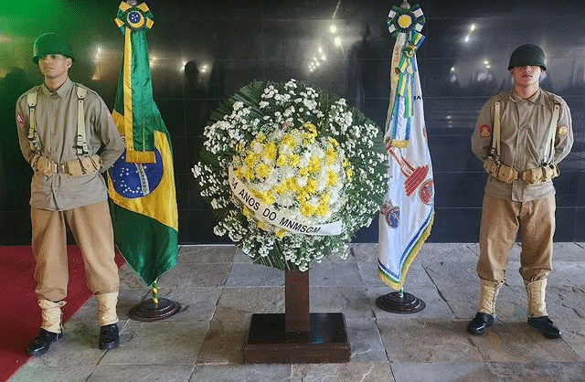 Monumento aos Mortos da Segunda Guerra Mundial celebra 64 Anos