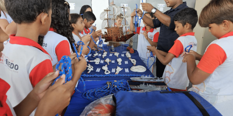 Agência Fluvial de Penedo recebe estudantes para atividades sobre mentalidade marítima