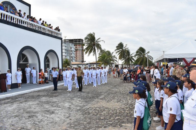 Capitania dos Portos de Sergipe abre Farol para homenagear náufragos da 2ª Guerra