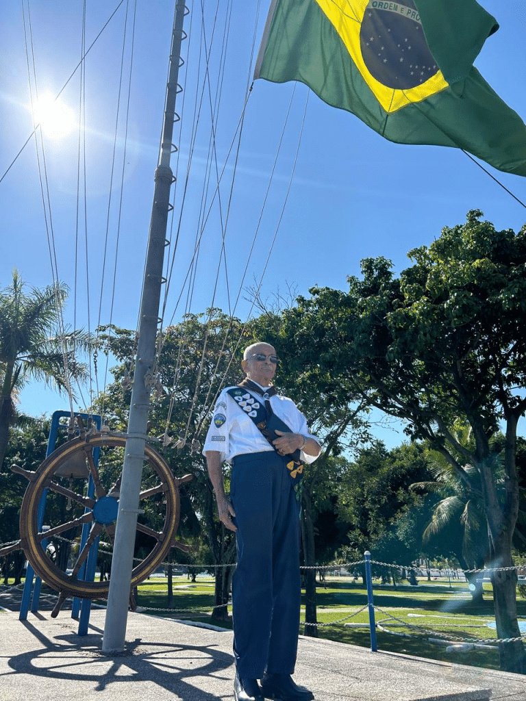 Veterano da Marinha, Tenente Claudinier, é homenageado em seu centenário