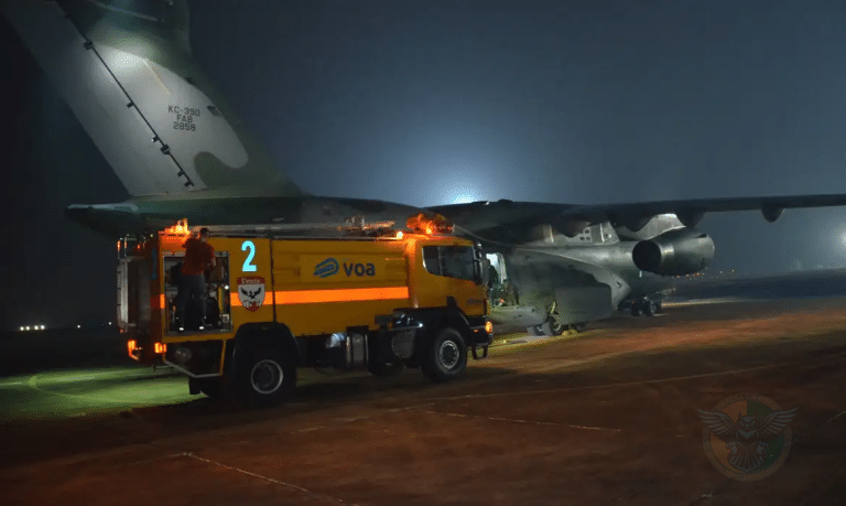 KC-390 Millennium da FAB chega a Ribeirão Preto para ajudar no combate ao fogo